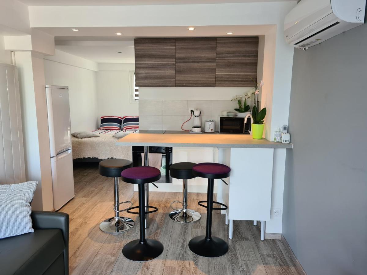 Spacieux Studio Dans Le Beaujolais Saint-Georges-de-Reneins Εξωτερικό φωτογραφία