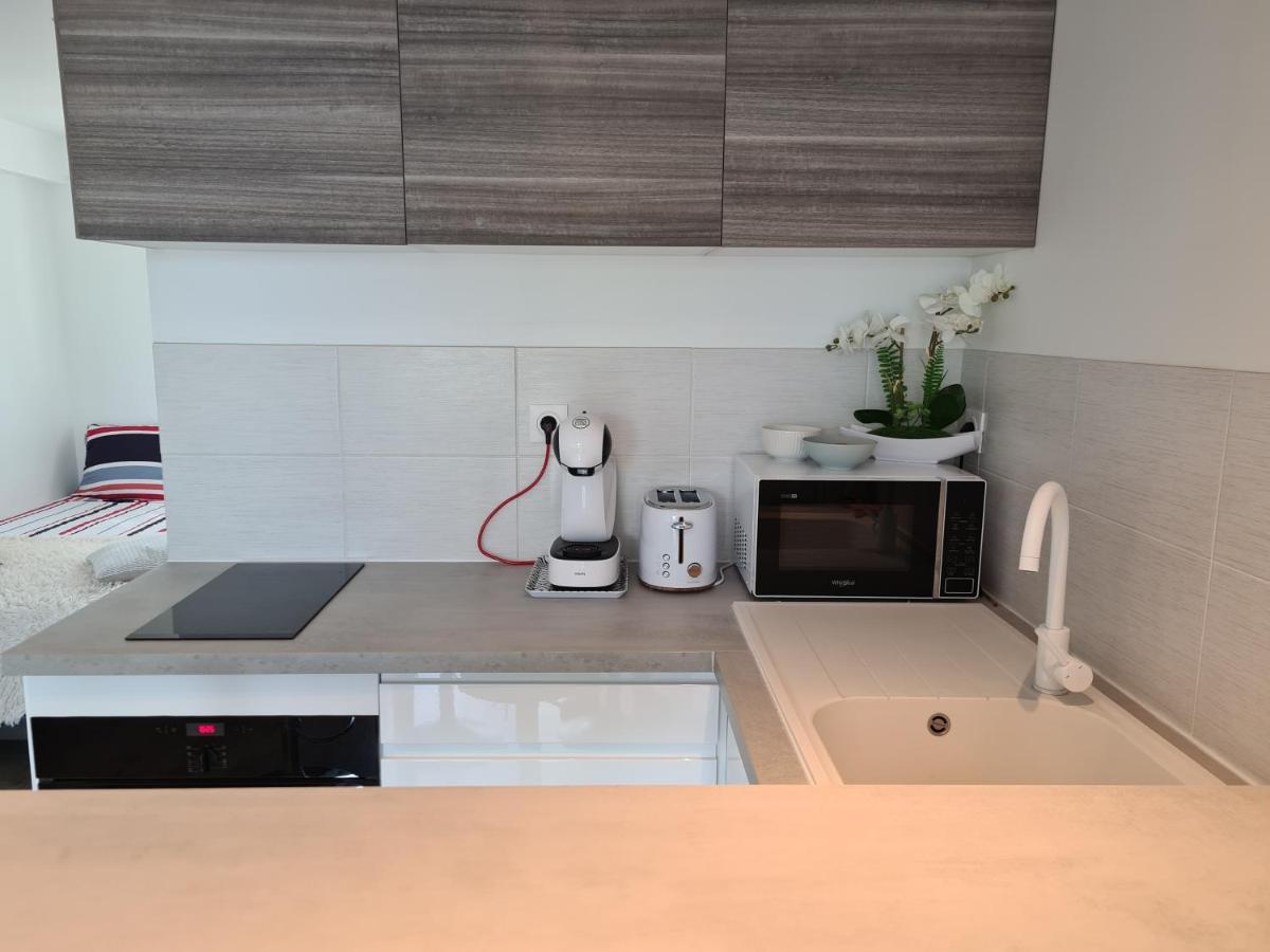 Spacieux Studio Dans Le Beaujolais Saint-Georges-de-Reneins Εξωτερικό φωτογραφία
